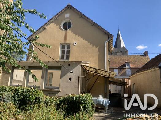Maison à vendre 74 500 € 7 pièces 4 chambres 135 m² 650 m² de terrain Levroux 36110
