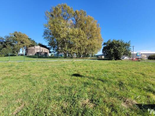 Terrain à vendre 250 220 € 539 m² de terrain Dinard 35800