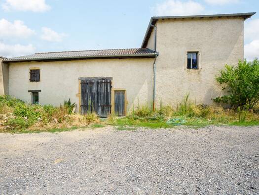 Maison à vendre 120 000 € 3 pièces 2 chambres 90 m² 536 m² de terrain Crêches-sur-Saône 71680