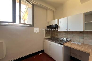 Appartement à vendre 230 000 € 2 pièces 2 chambres 35,8 m² Étage 2/3 Comtale-Cente-Cours Mirabeau Aix-en-Provence 13100