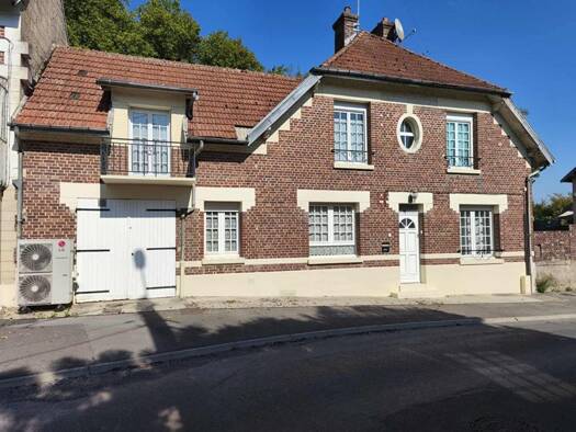 Maison à vendre 159 000 € 5 pièces 3 chambres 155 m² 590 m² de terrain Guny 02300