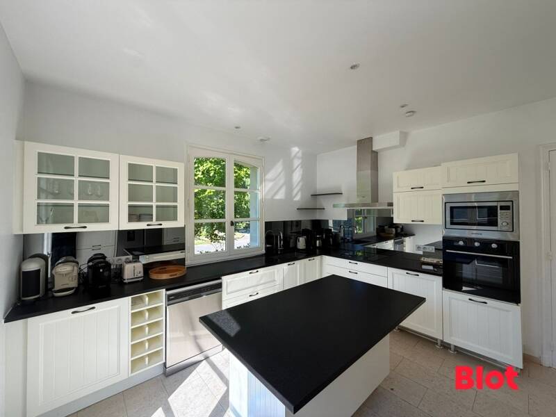 Maison à louer, 298m², VERN SUR SEICHE