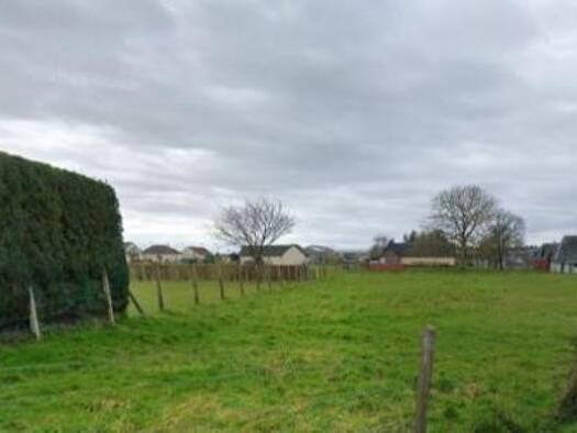 Terrain constructible viabilisé à vendre 42 130 € 1 271 m² de terrain Nassandres sur Risle 27170