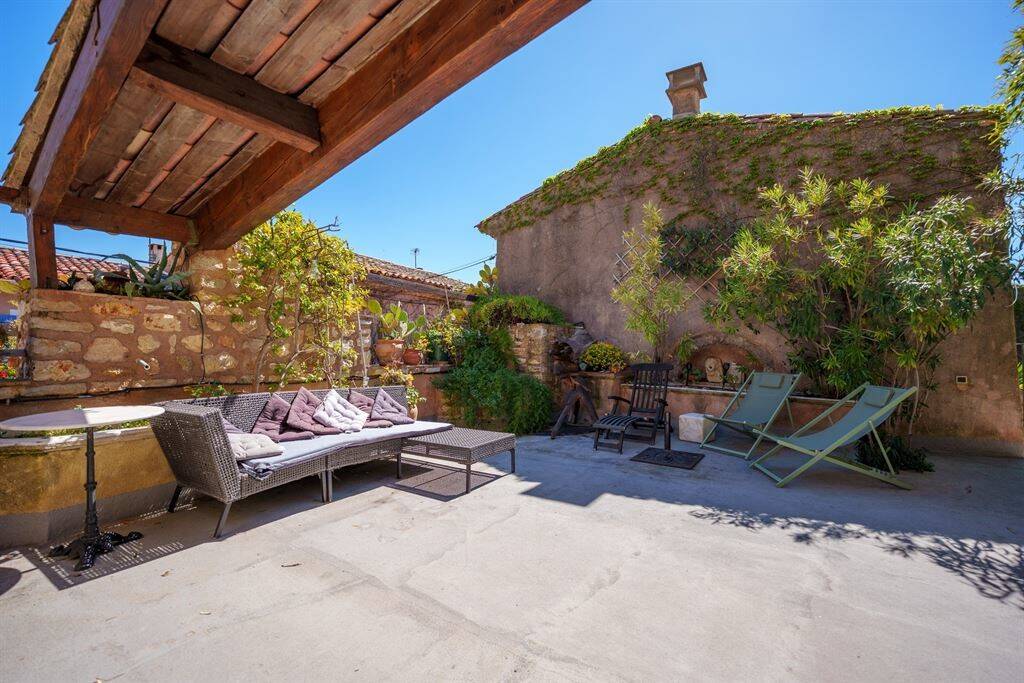 Maison à vendre, 323m², MONTPEYROUX