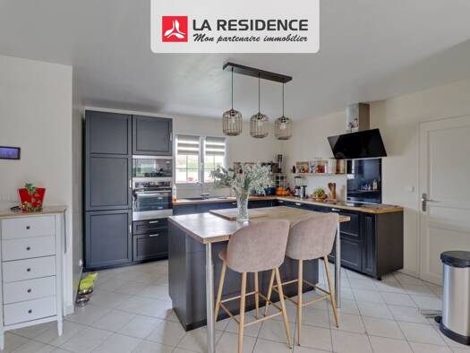 Maison de plain-pied à vendre 297 000 € 5 pièces 3 chambres 105 m² 1 072 m² de terrain Vexin-sur-Epte 27420