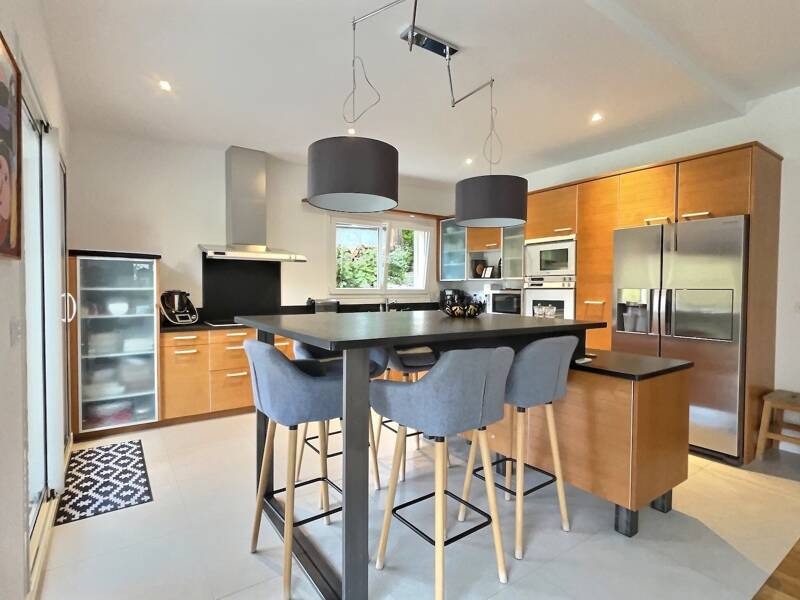 Maison à vendre, 230m², DIVONNE LES BAINS