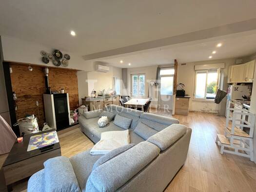 Maison à vendre 164 300 € 3 pièces 2 chambres 102 m² 325 m² de terrain Mortagne-au-Perche 61400