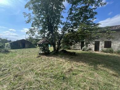 Maison à vendre 144 450 € 7 pièces 4 chambres 206 m² 12 914 m² de terrain St Coutant 79120