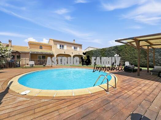 Maison à vendre 849 000 € 7 pièces 5 chambres 213 m² 700 m² de terrain Nord Le Grau-du-Roi 30240