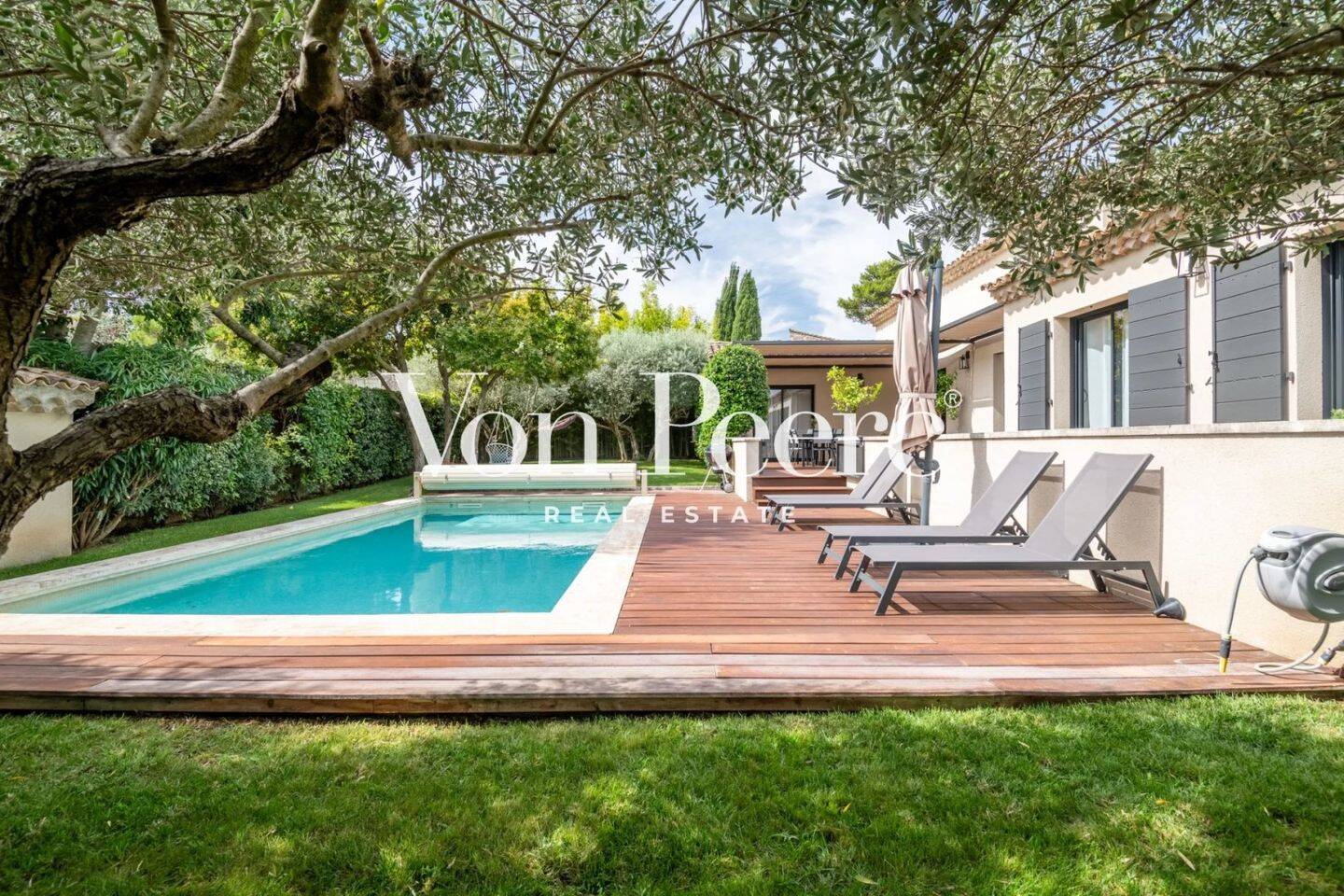 Maison à vendre, 210m², EYGALIERES