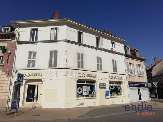 Appartement à vendre 129 000 € 7 pièces 5 chambres 160 m² Étage 2/2 Sancoins 18600
