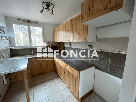 Appartement à louer 880 € 3 pièces 2 chambres 58 m² RDC Saint Michel Est Étampes 91150