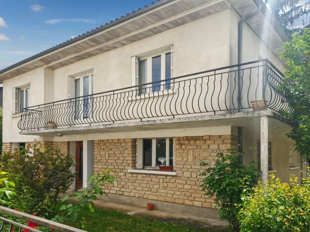 Maison à vendre 206 000 € 8 pièces 5 chambres 157 m² 780 m² de terrain Saint Florent Niort 79000