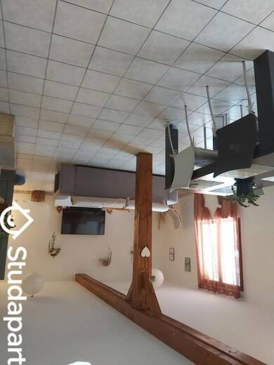 Appartement à louer 350 € 1 pièce 5 chambres 10 m² Pugey 25720