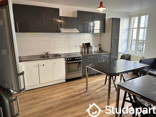 Colocation à louer - logement étudiant 446 € 1 pièce 1 chambre 11 m² 1er étage Centre Ville-Petit Margny Compiègne 60200