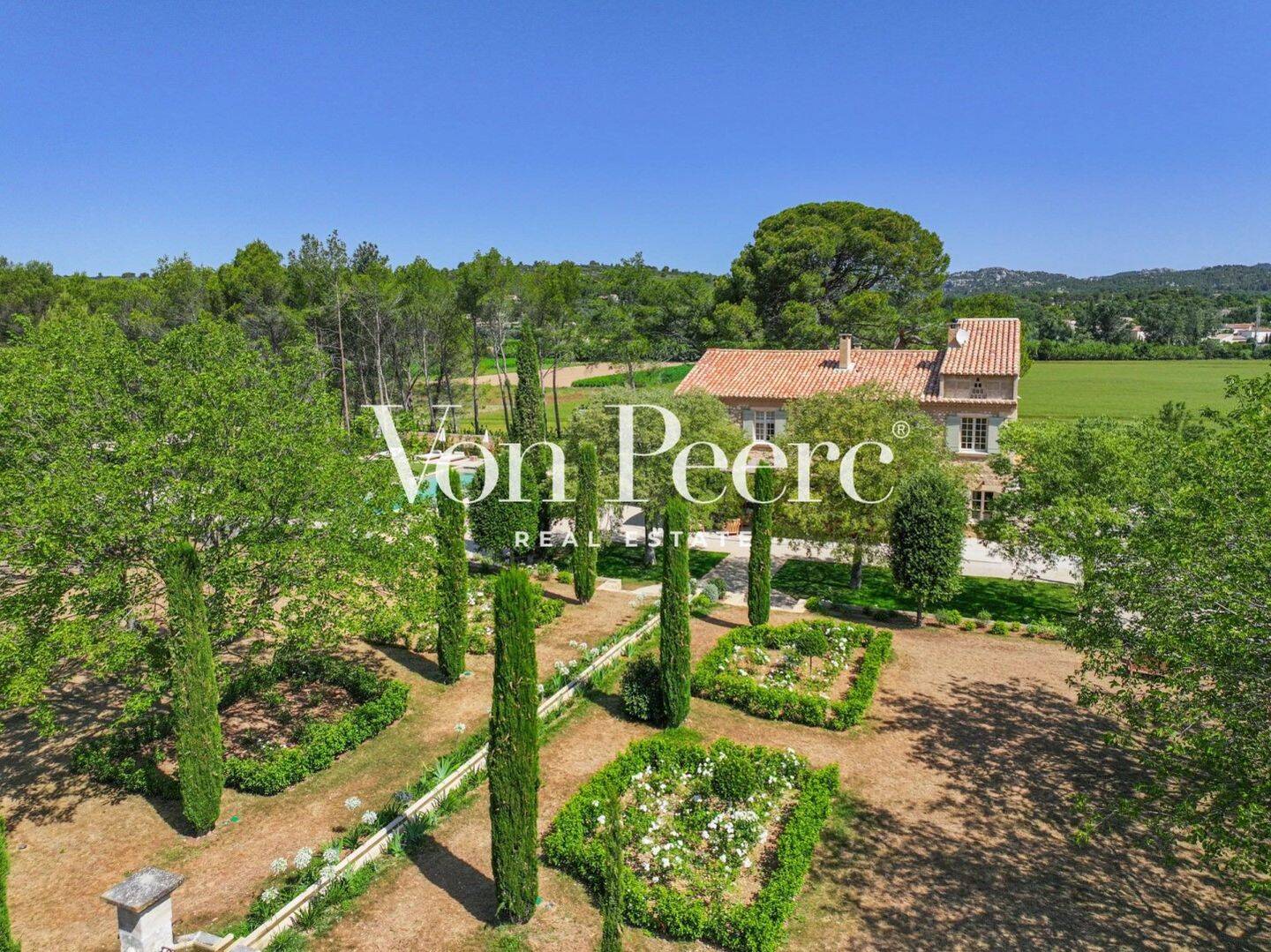 Maison à vendre, 350m², MAUSSANE LES ALPILLES