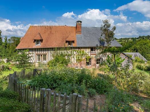 Maison à vendre 1 850 000 € 11 pièces 8 chambres 282 m² 100 000 m² de terrain Pont-l'Évêque 14130