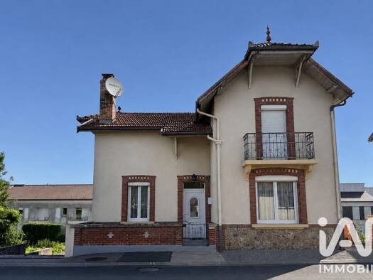 Maison à vendre 137 000 € 4 pièces 3 chambres 110 m² 570 m² de terrain Clermont-en-Argonne 55120