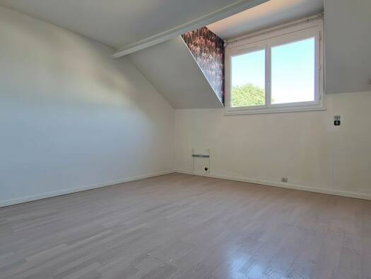 Appartement à vendre 159 000 € 2 pièces 1 chambre 26 m² Étage 2/2 Rives de l'Oise L'Isle-Adam 95290