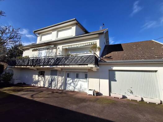 Maison à vendre 210 000 € 6 pièces 3 chambres 120 m² 2 150 m² de terrain Parcey 39100