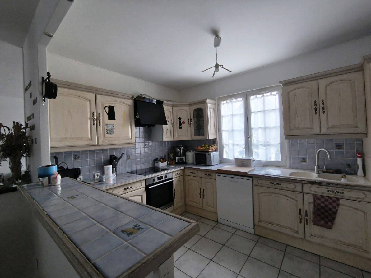 Maison à vendre, 134m², VALLANGOUJARD