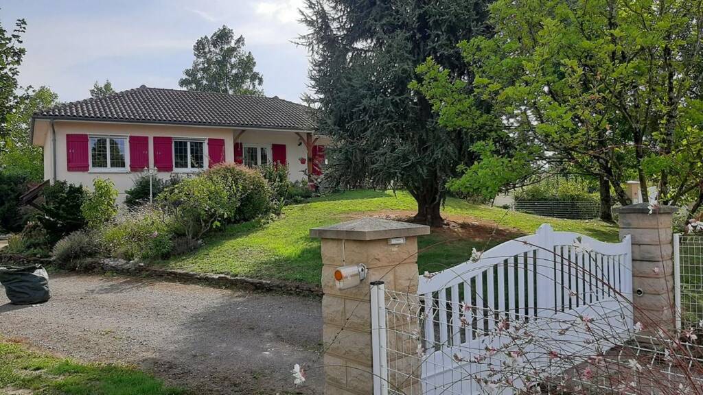 Maison de plain-pied à vendre 364 000 € 5 pièces 4 chambres 122 m² Pont-de-Veyle 01290