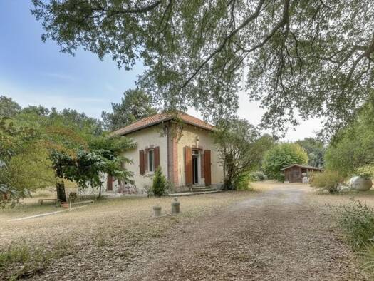 Maison à vendre 778 000 € 4 pièces 2 chambres 176 m² 20 000 m² de terrain Ouest Soustons 40140