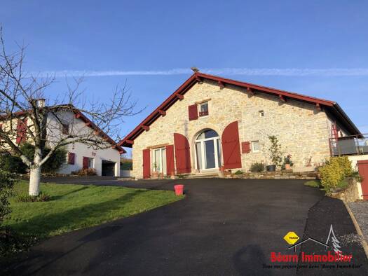 Maison à vendre 850 000 € 9 pièces 5 chambres 307,7 m² 2 980 m² de terrain Bidache 64520
