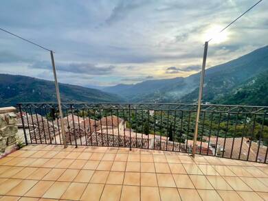 Maison à vendre 305 000 € 6 pièces 4 chambres 125 m² 50 m² de terrain Coaraze 06390