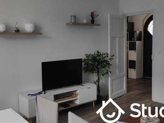 Appartement à louer 620 € 1 pièce 4 chambres 17 m² RDC Saint Léon-Marracq Bayonne 64100