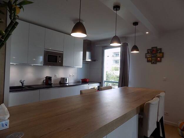 Appartement à louer 1 503 € 4 pièces 3 chambres 91 m² 2ème étage Gerland Lyon 7ème 69007