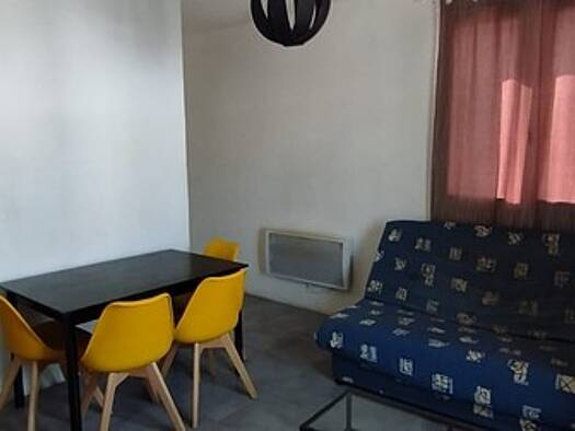 Appartement à louer 1 190 € 2 pièces 1 chambre 37 m² Étage 2/4 Ruffins-Théophile Sueur-Montreau-Le Morillon Montreuil 93100