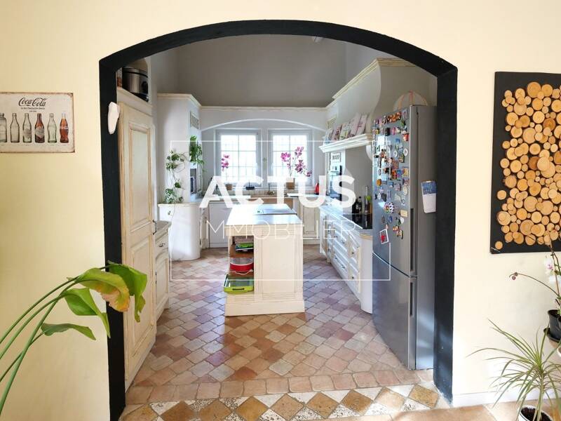 Maison à vendre, 213m², PELISSANNE