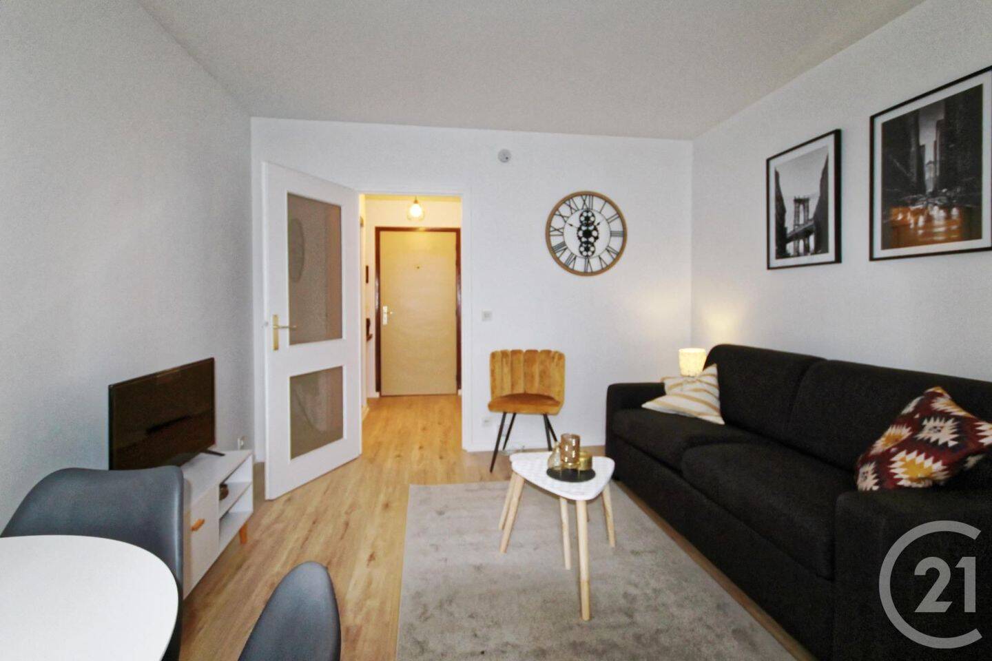 Maison à louer, 21m², COURBEVOIE