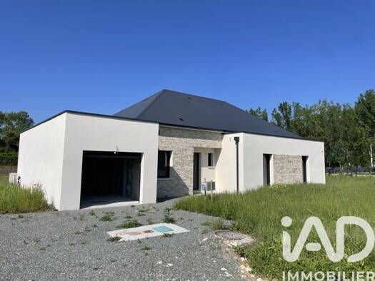 Maison de plain-pied à vendre 370 000 € 7 pièces 3 chambres 136 m² 874 m² de terrain Neuillé-Pont-Pierre 37360