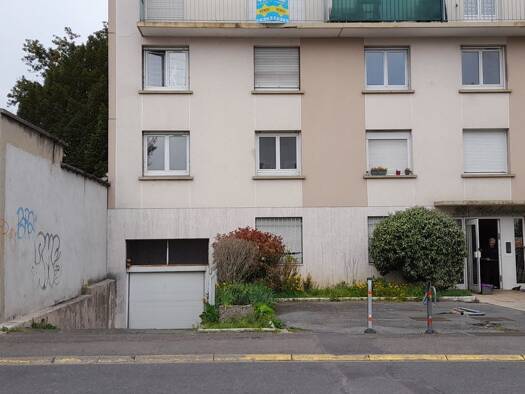 Garage/Stationnement à louer 110 € 12 m² Melun 77000