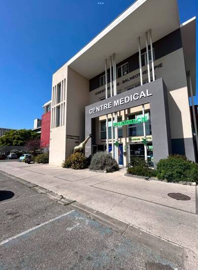 Espace bureau à vendre 190 000 € 68 m² de bureaux Malpassé Marseille 13ème 13013