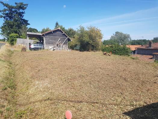 Terrain constructible à vendre 44 000 € 225 m² de terrain Le Pallet 44330