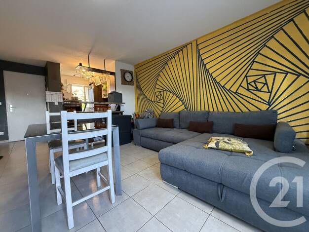 Duplex à vendre 185 000 € 3 pièces 2 chambres 63 m² RDC Santa-Maria-Poggio 20221