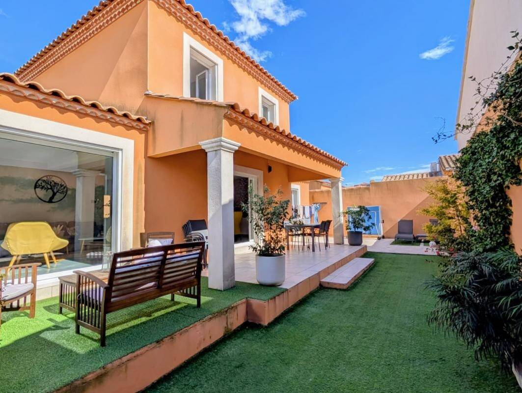 Maison à vendre, 132m², JONQUIERES SAINT VINCENT
