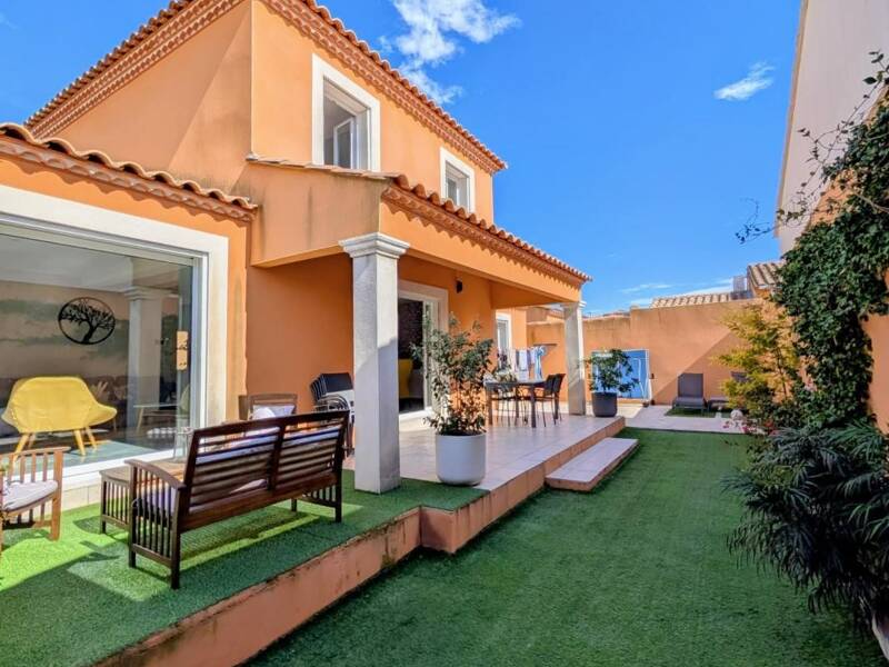 Maison à vendre, 132m², JONQUIERES SAINT VINCENT