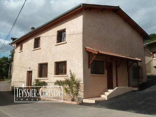 Appartement à louer 510 € 2 pièces 1 chambre 43 m² RDC Sainte-Catherine 69440