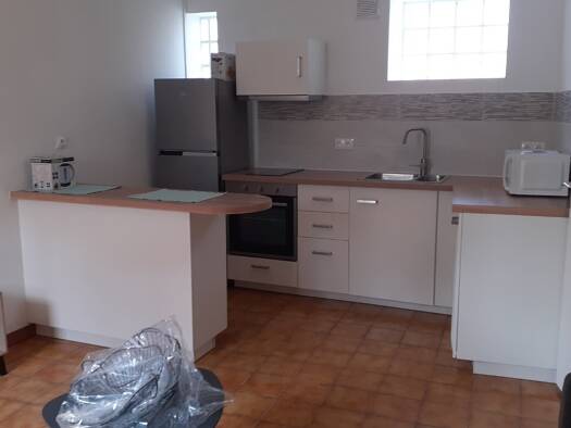 Appartement à louer 590 € 2 pièces 1 chambre 27 m² RDC Centre Est Liancourt 60140