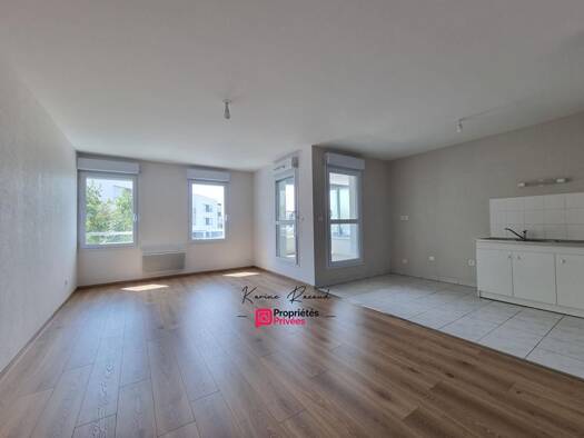 Appartement à vendre 146 500 € 3 pièces 2 chambres 67,41 m² Étage 1/4 Forges-Jean Yole La Roche-sur-Yon 85000