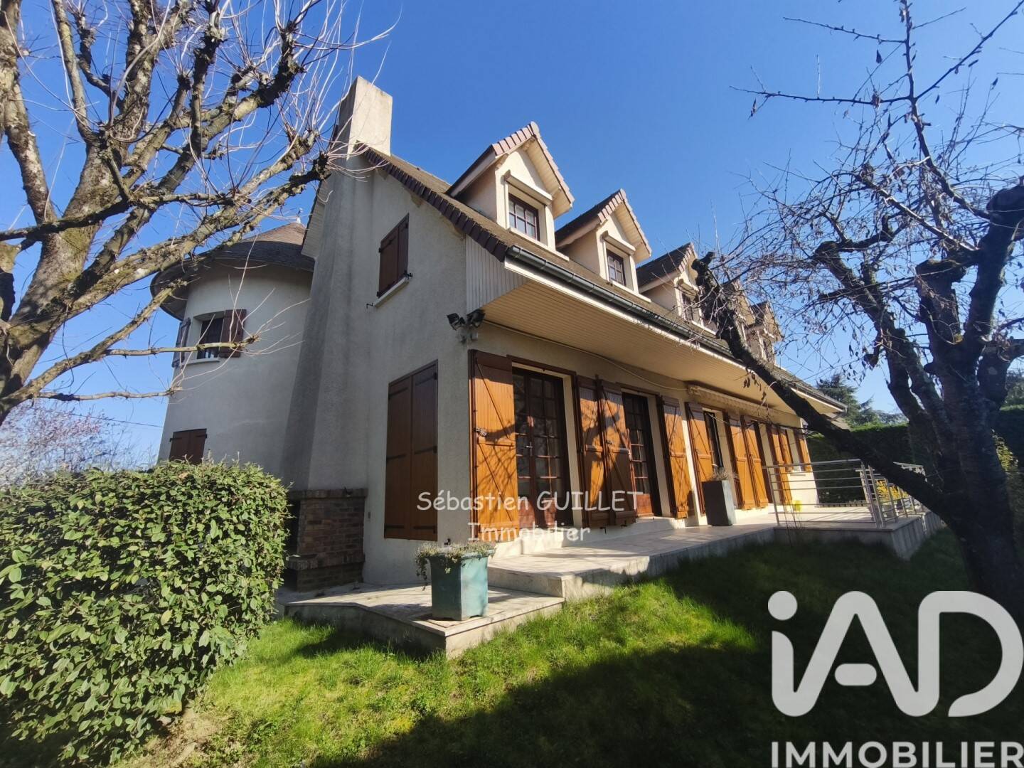 Maison à vendre, 248m², BRIIS SOUS FORGES