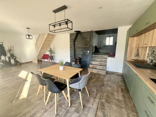 Maison à vendre 428 500 € 6 pièces 4 chambres 160 m² 996 m² de terrain Coupvray 77700