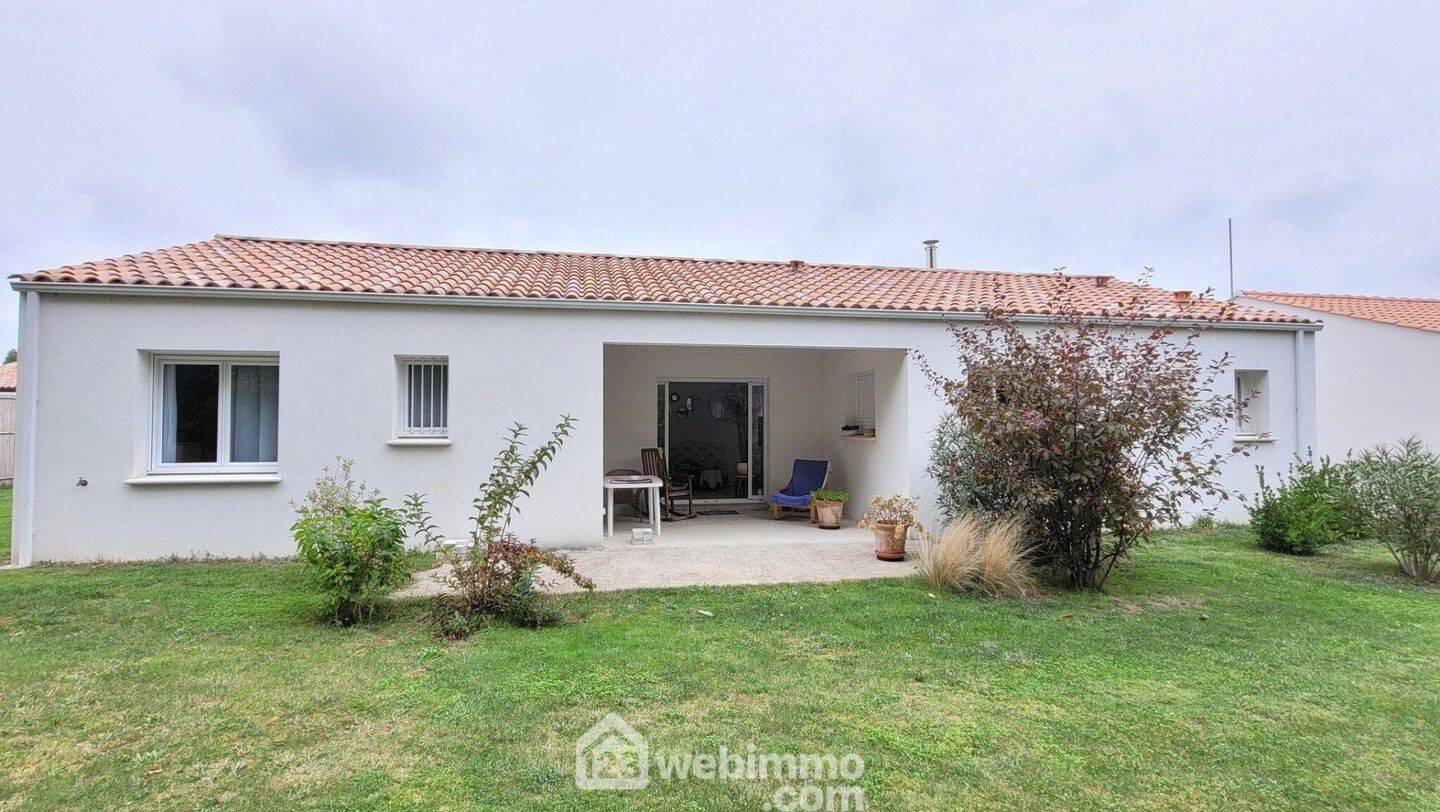 Maison à vendre, 82m², SAINT HILAIRE LA FORET