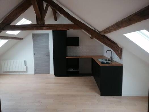 Duplex à louer 900 € 3 pièces 2 chambres 45,6 m² 3ème étage Rive Droite-Apport Paris Gare Corbeil-Essonnes 91100