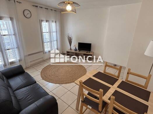 Appartement à louer 750 € 3 pièces 2 chambres 62 m² 3ème étage Zone Pietonne Avignon 84000