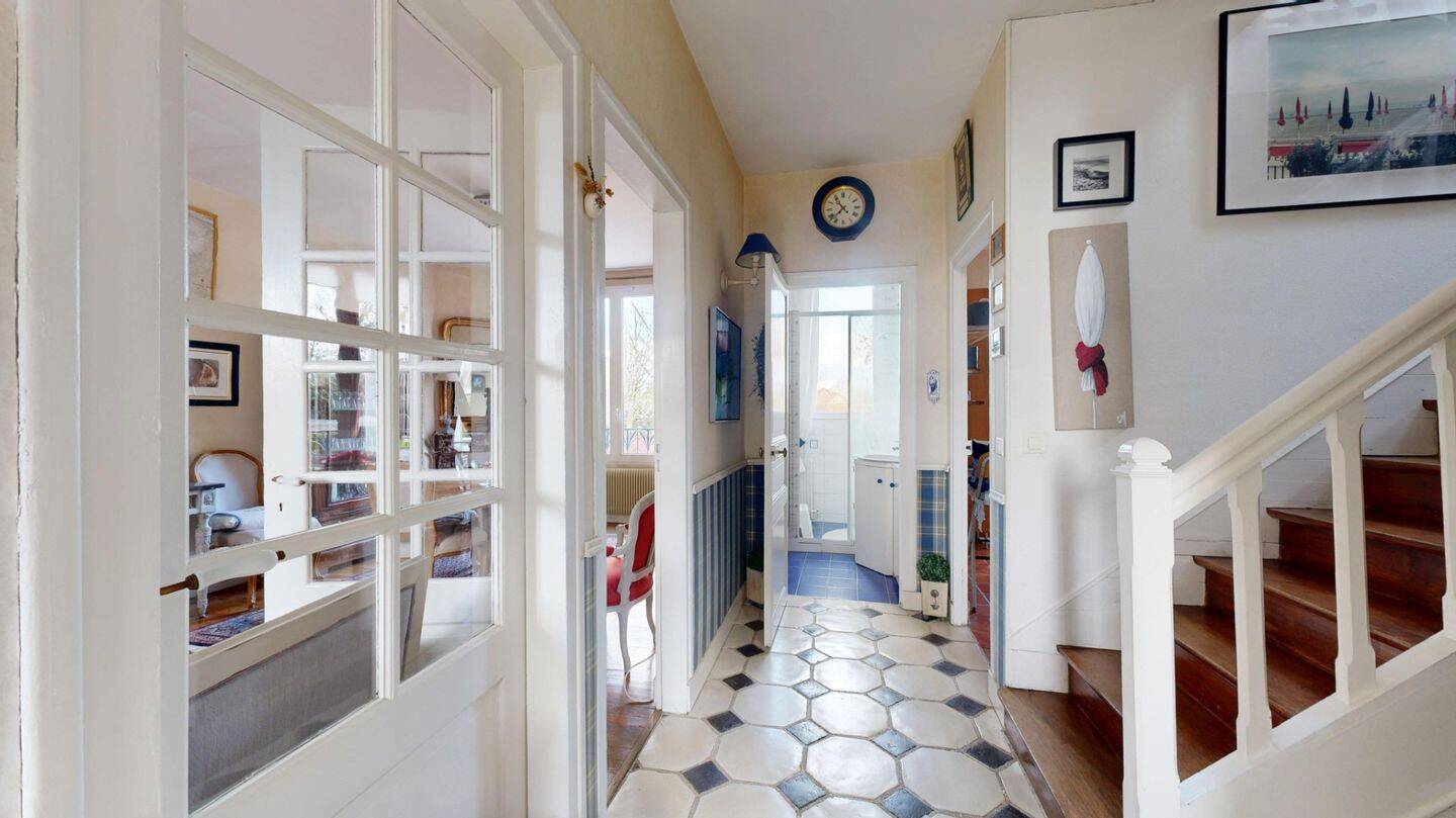 Maison à vendre, 167m², NEAUPHLE LE CHATEAU